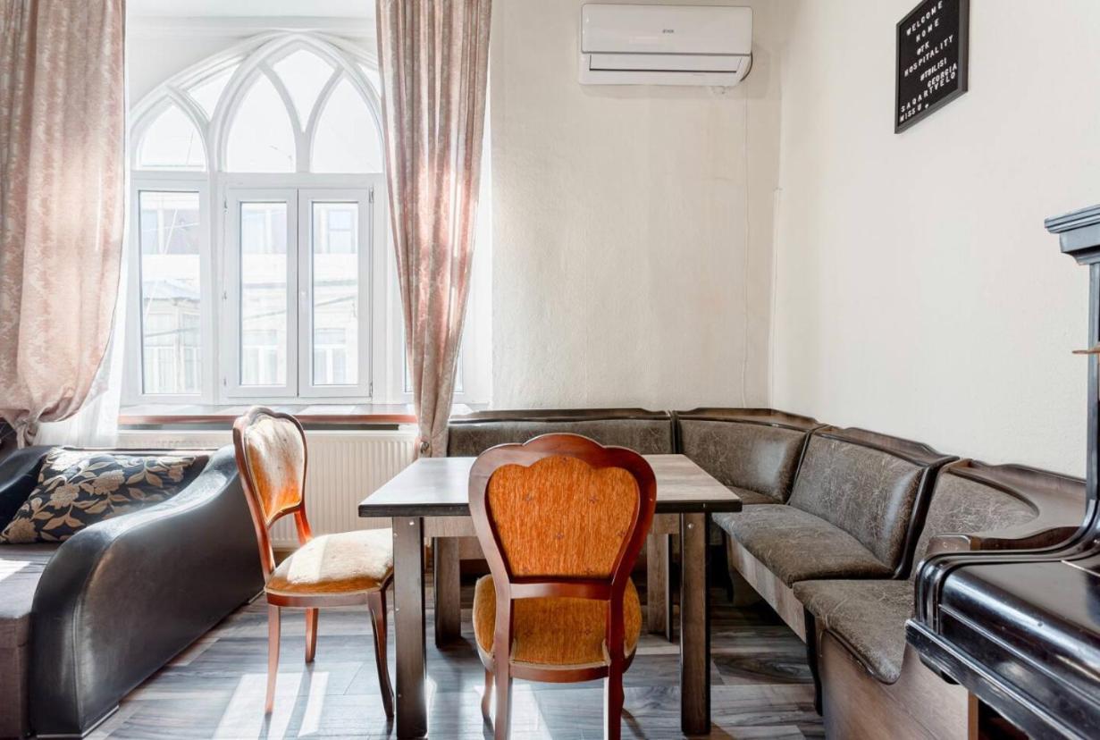 Апартаменты Central Location King Size Bed Тбилиси Экстерьер фото